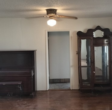 Cabinets Refinishing - 5.jpg